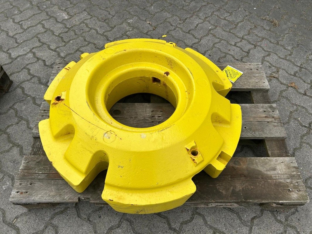 Radgewicht des Typs John Deere 620 kg innenliegend, Neumaschine in Sittensen (Bild 2)