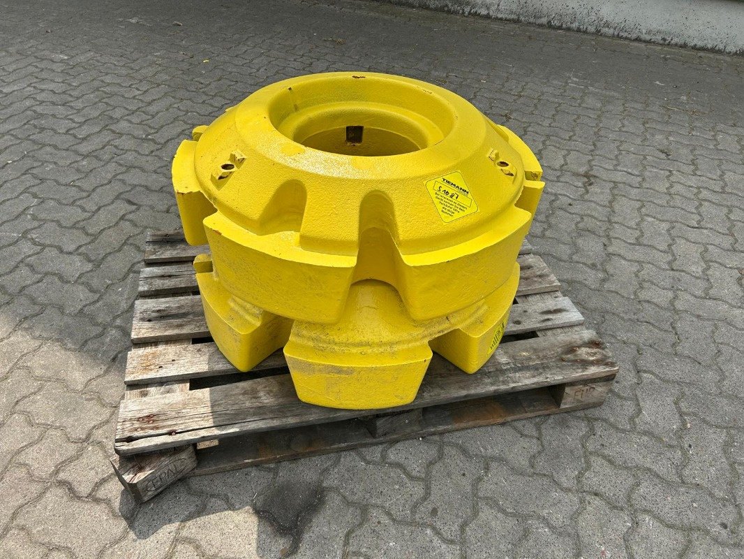 Radgewicht des Typs John Deere 620 kg innenliegend, Neumaschine in Sittensen (Bild 1)