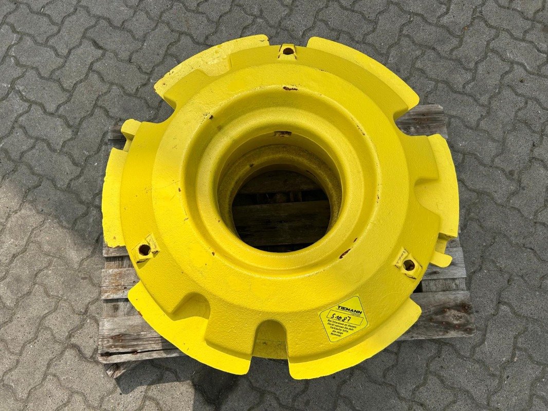 Radgewicht des Typs John Deere 620 kg innenliegend, Neumaschine in Sittensen (Bild 2)