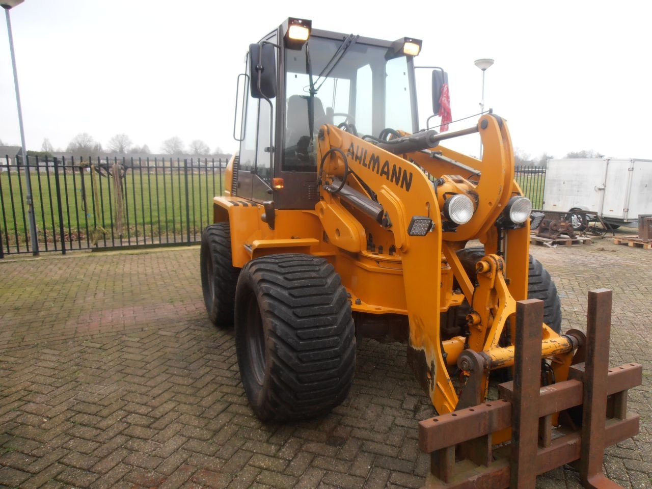 Radlader des Typs Ahlmann AZ 85, Gebrauchtmaschine in Kerkdriel (Bild 2)