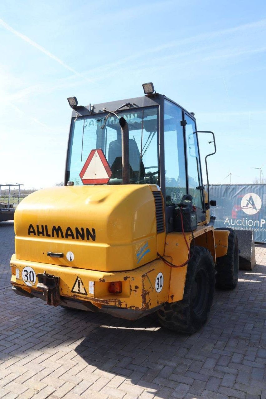 Radlader от тип Ahlmann AZ85, Gebrauchtmaschine в Antwerpen (Снимка 7)