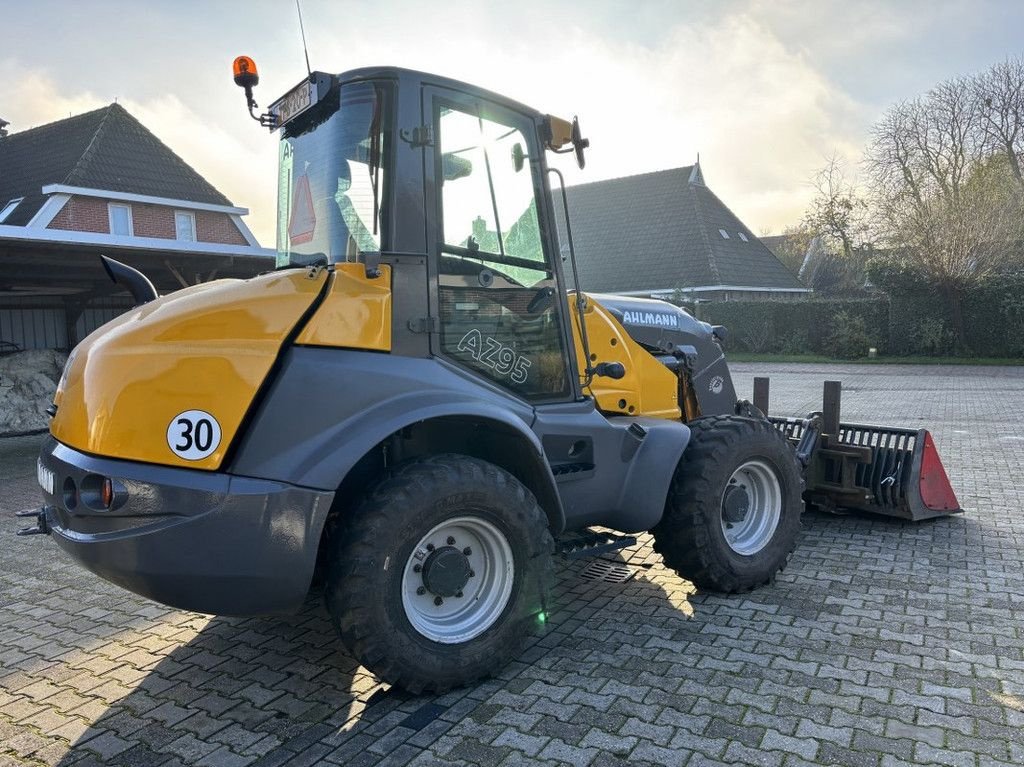 Radlader of the type Ahlmann AZ95 Bak en Lepels., Gebrauchtmaschine in WYNJEWOUDE (Picture 10)