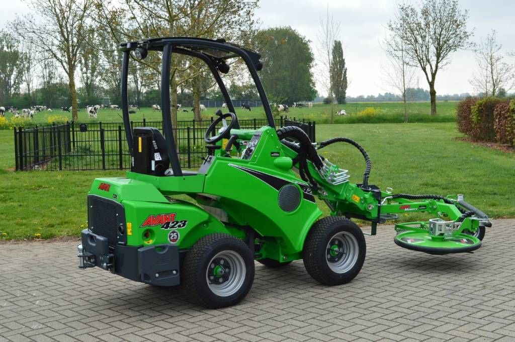 Radlader of the type Avant 423 TDL Kniklader/Shovel, Neumaschine in Erichem (Picture 9)