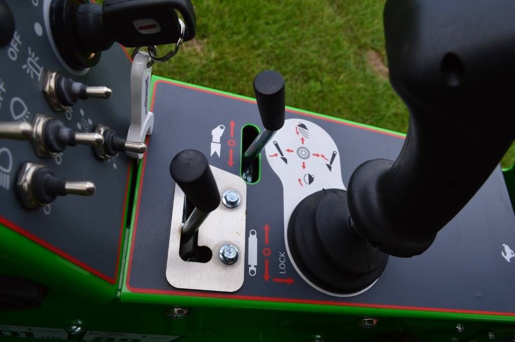 Radlader του τύπου Avant 423 TDL+ Kniklader/Shovel, Neumaschine σε Erichem (Φωτογραφία 5)