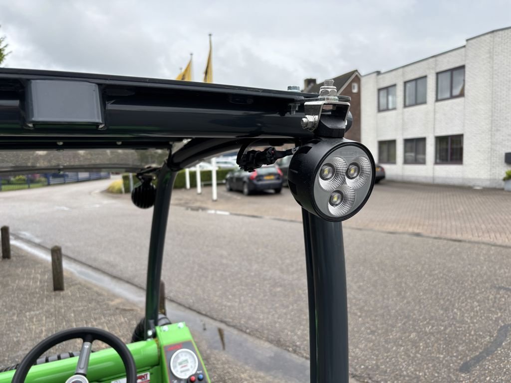 Radlader of the type Avant 423 TDL, Neumaschine in BOEKEL (Picture 10)