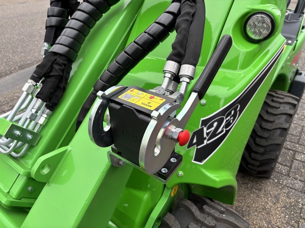 Radlader of the type Avant 423 TDL, Neumaschine in BOEKEL (Picture 8)