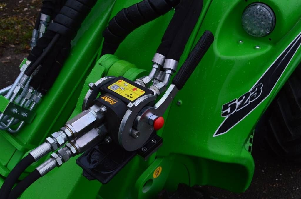 Radlader tip Avant 523 TDL Kniklader/Shovel, Gebrauchtmaschine in Erichem (Poză 11)