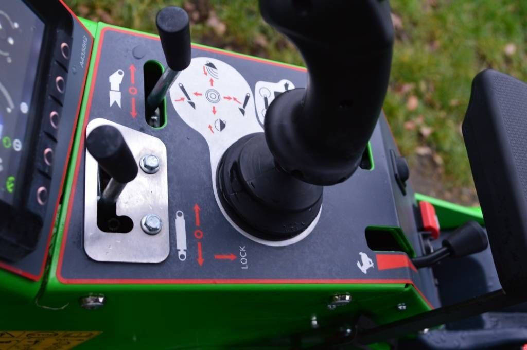 Radlader tip Avant 523 TDL Kniklader/Shovel, Gebrauchtmaschine in Erichem (Poză 5)