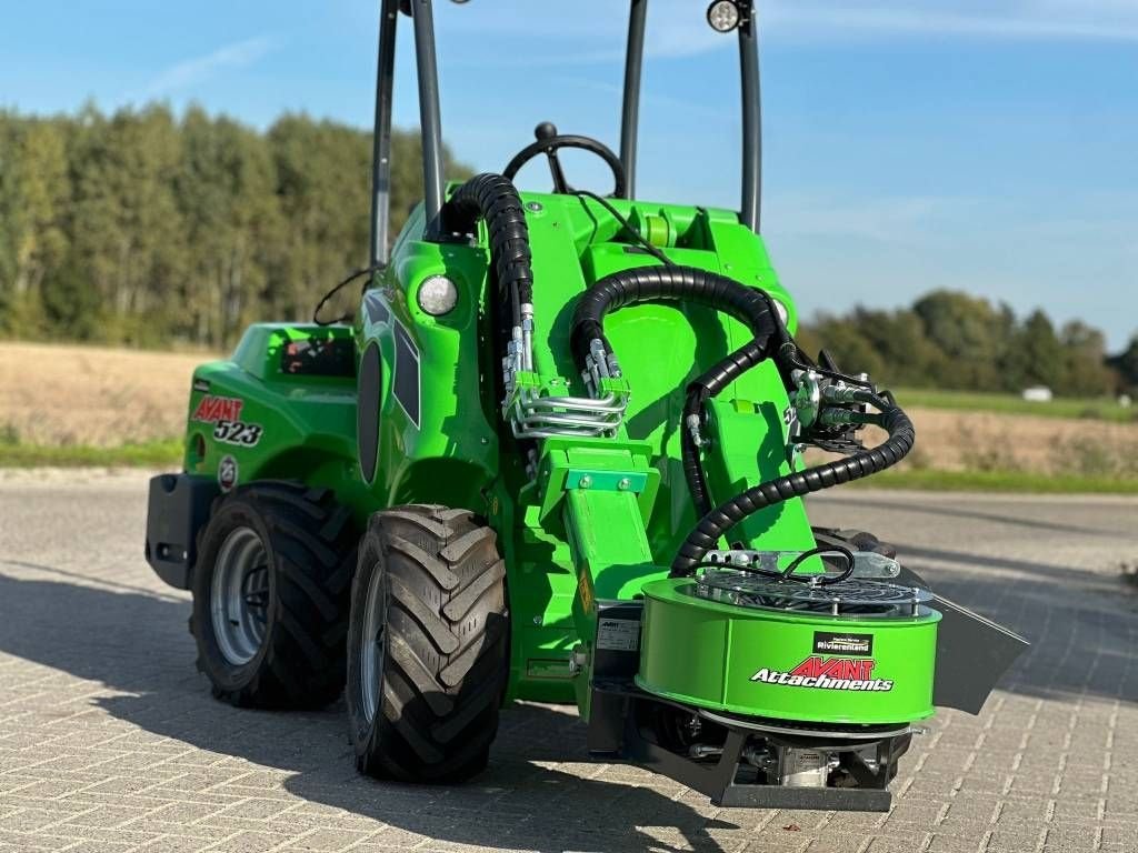 Radlader of the type Avant 523 TDL met hydraulische bladblazer, Neumaschine in Erichem (Picture 3)