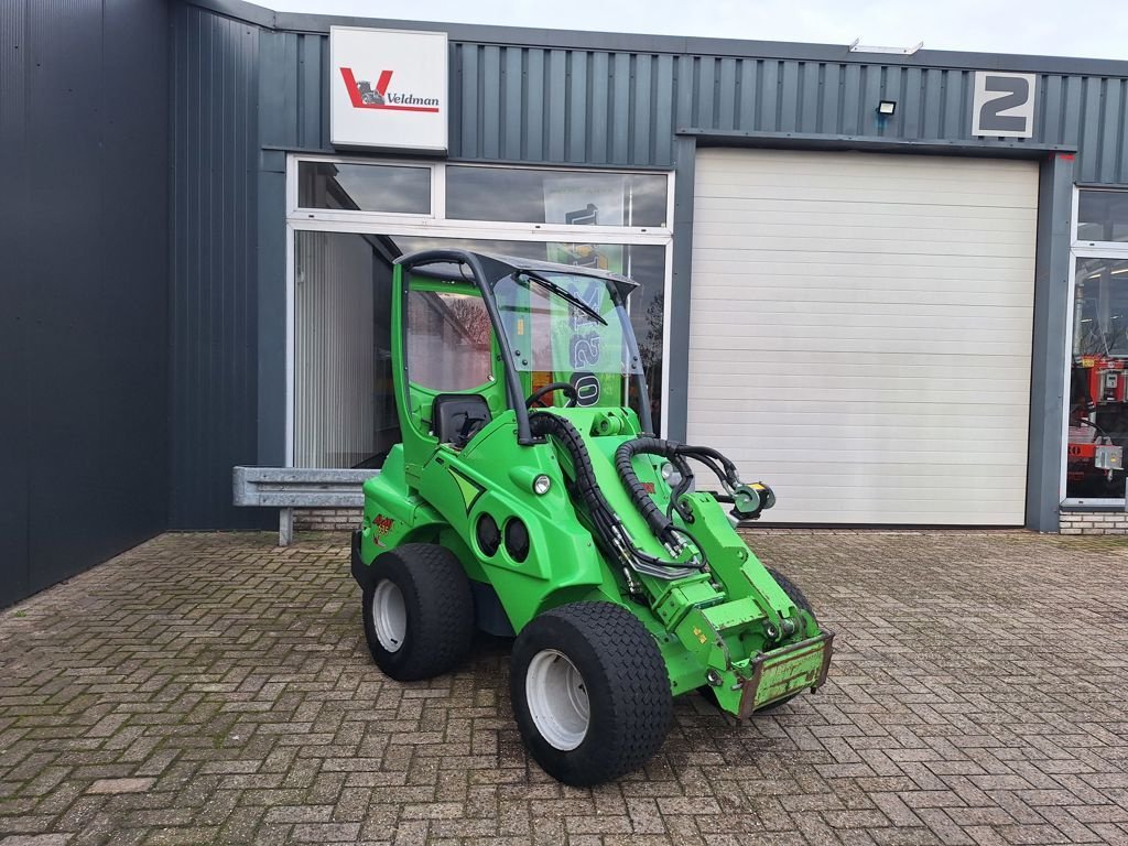 Radlader типа Avant 635, Gebrauchtmaschine в MARIENHEEM (Фотография 1)