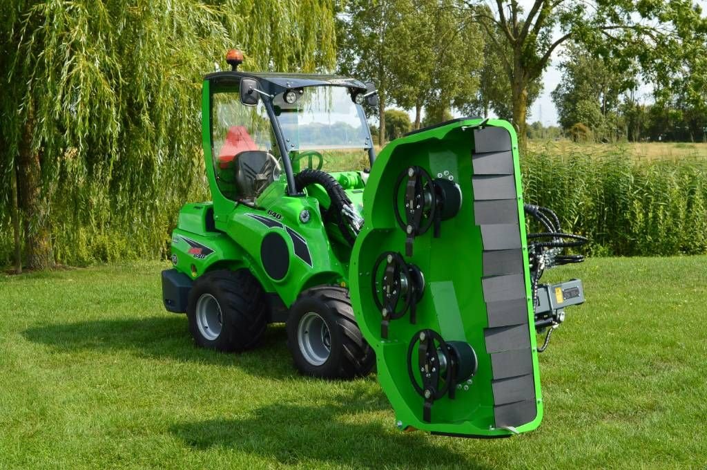 Radlader of the type Avant 640i TDS met Becx WLA60 + HS131HR Heggensnoeier, Gebrauchtmaschine in Erichem (Picture 4)