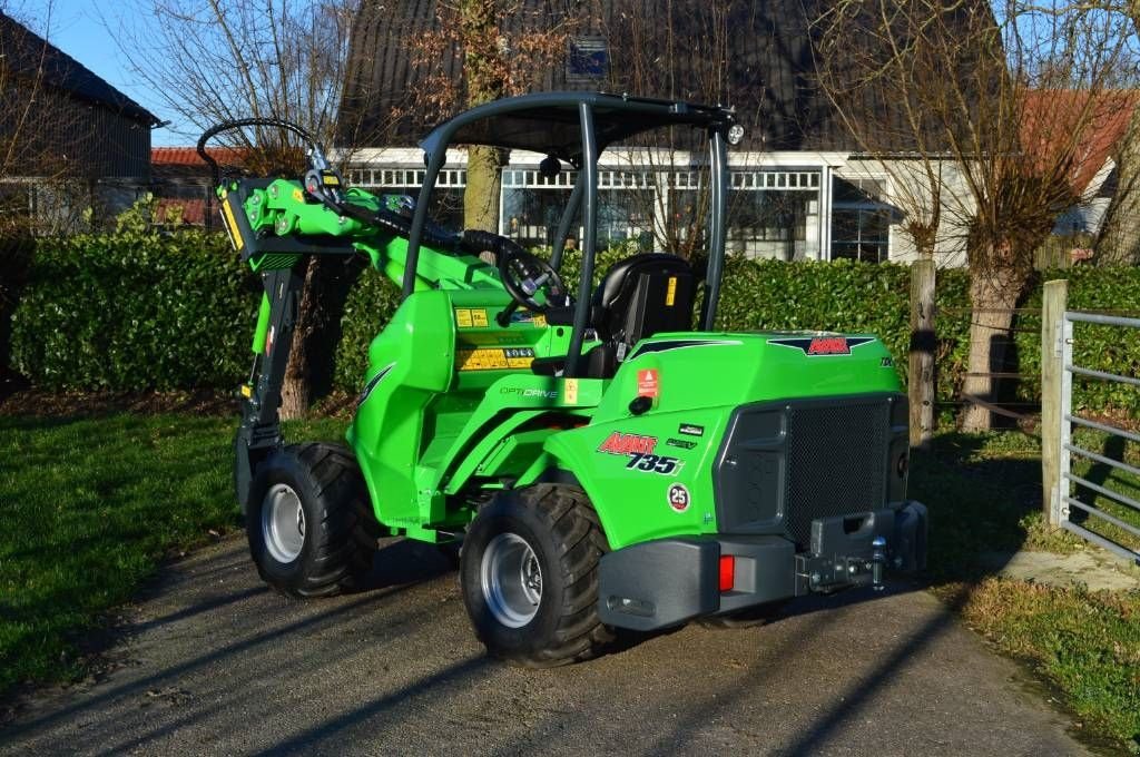 Radlader van het type Avant 735i TDL met minigraafarm 180, Gebrauchtmaschine in Erichem (Foto 10)