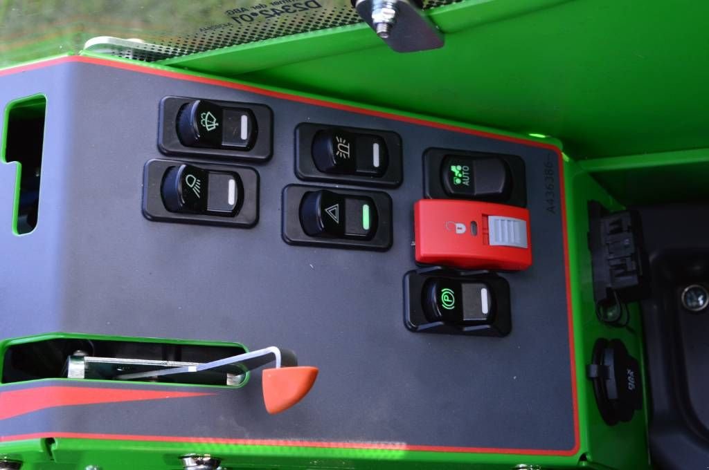 Radlader typu Avant 855i TDS Kniklader/Shovel, Neumaschine v Erichem (Obrázek 8)