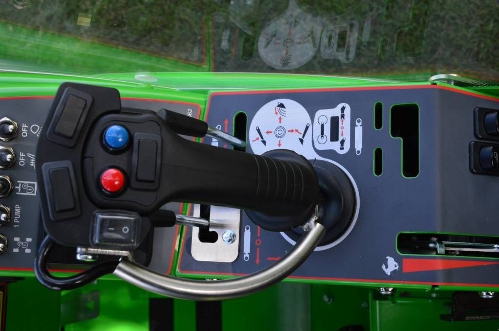 Radlader typu Avant 855i TDS Kniklader/Shovel, Neumaschine v Erichem (Obrázek 7)