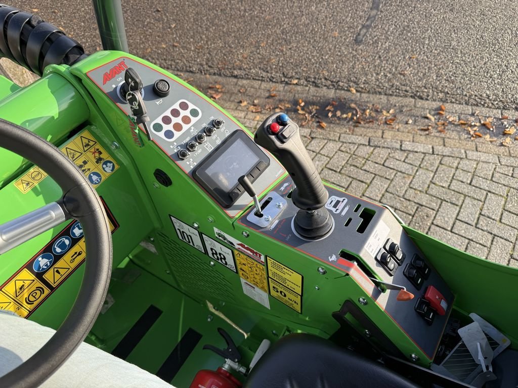 Radlader des Typs Avant 860i TDL+, Neumaschine in BOEKEL (Bild 7)