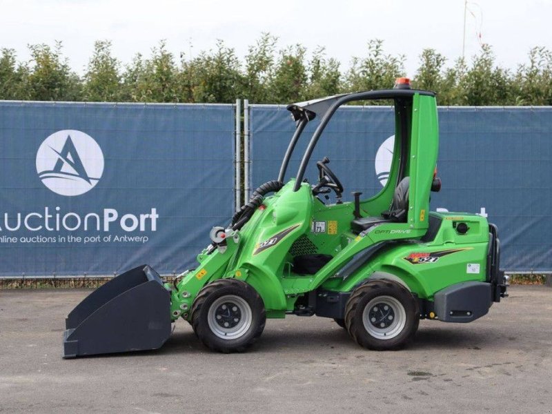 Radlader des Typs Avant E 527 TDL, Neumaschine in Antwerpen (Bild 1)