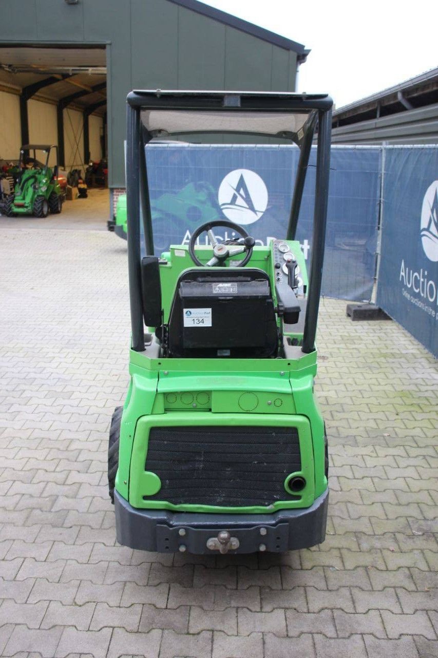 Radlader от тип Avant M528RIMCT, Gebrauchtmaschine в Antwerpen (Снимка 4)