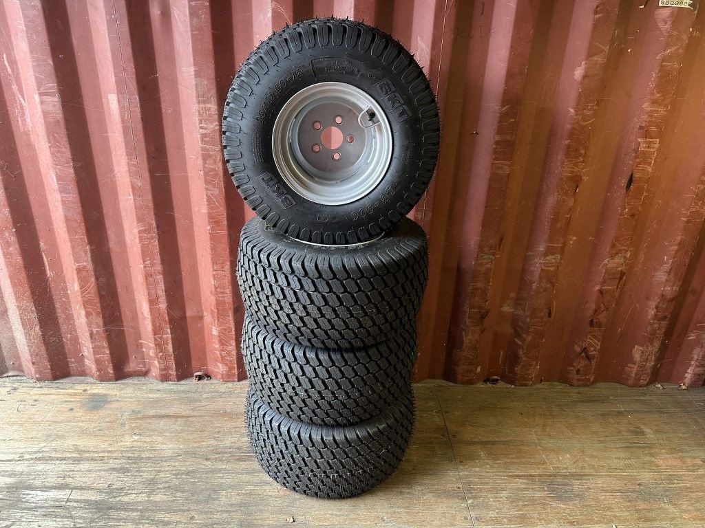Radlader du type BKT 26X12.00-12, Gebrauchtmaschine en Oirschot (Photo 1)