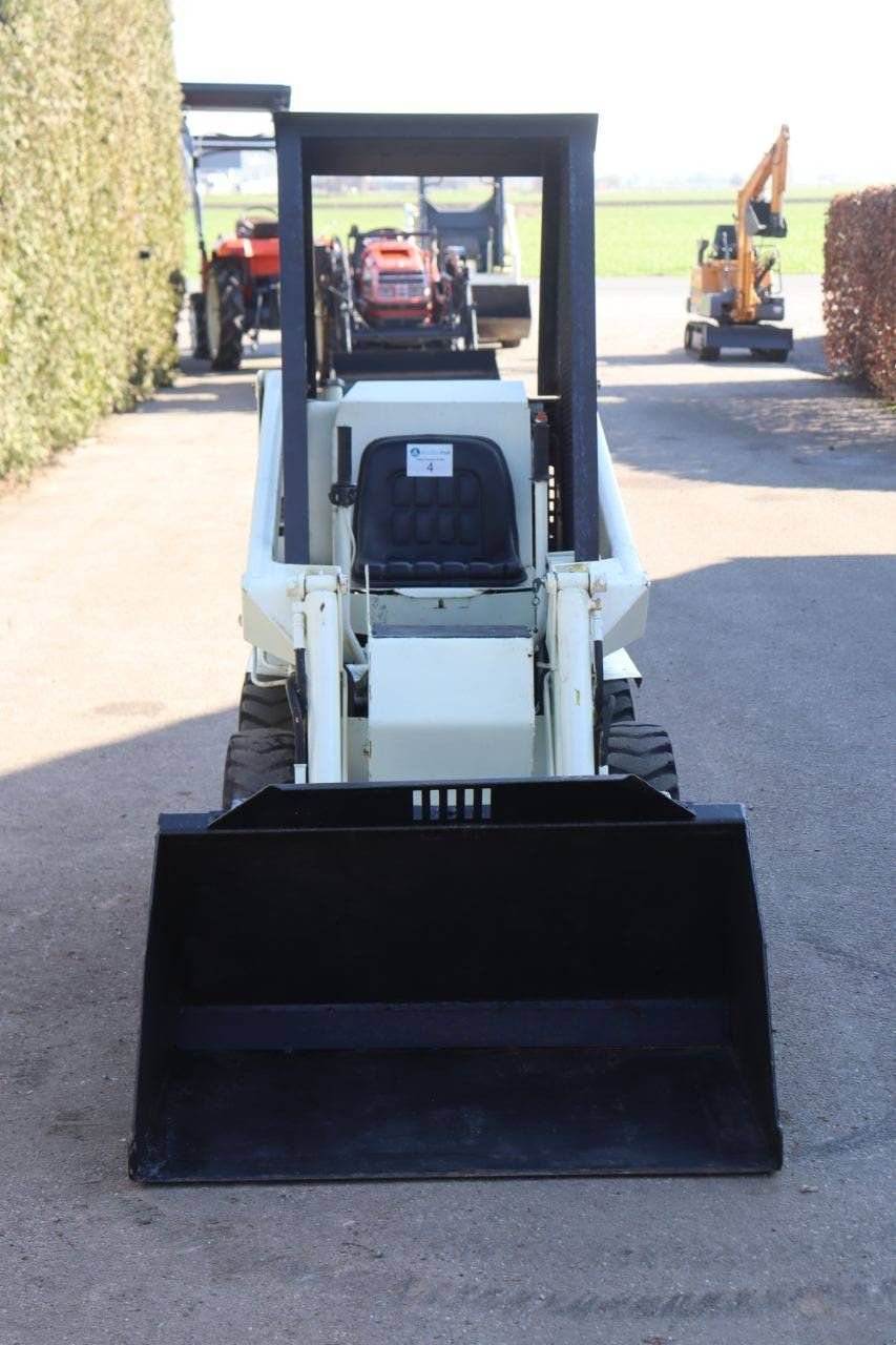Radlader du type Bobcat 343, Gebrauchtmaschine en Antwerpen (Photo 9)
