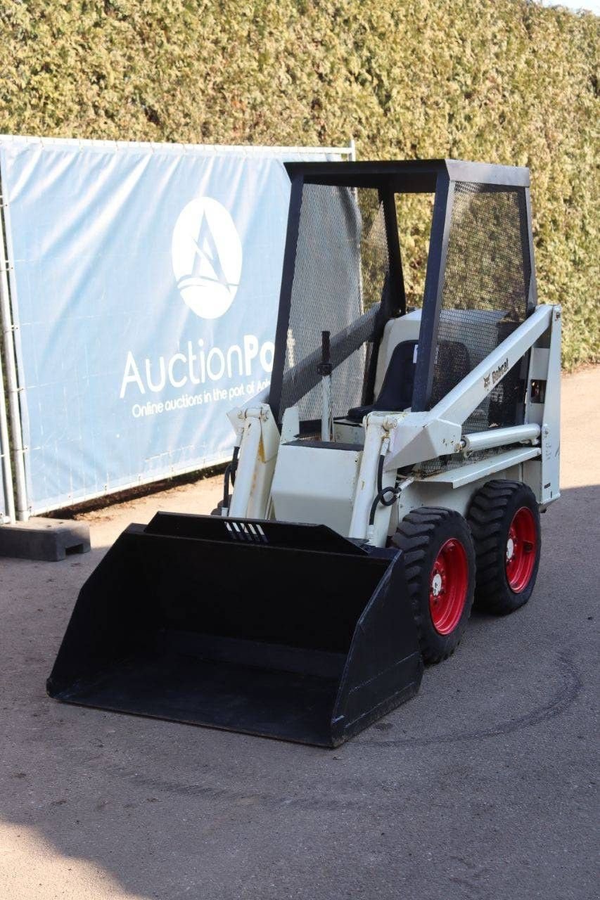 Radlader du type Bobcat 343, Gebrauchtmaschine en Antwerpen (Photo 10)