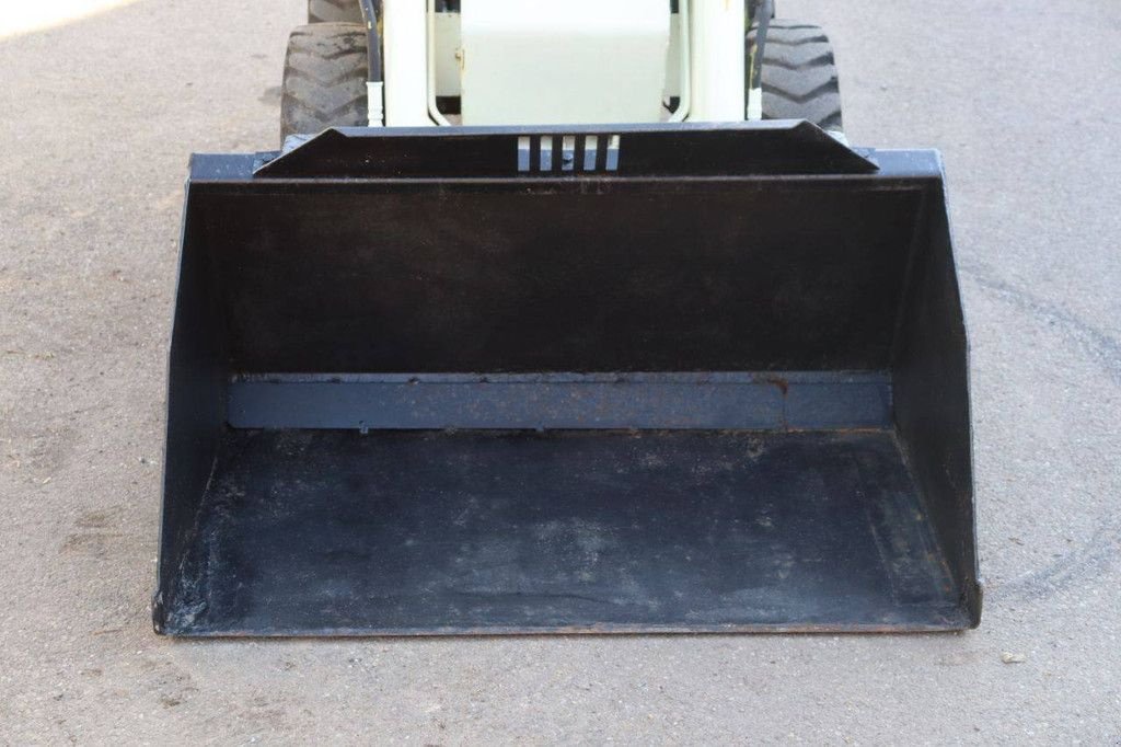 Radlader du type Bobcat 343, Gebrauchtmaschine en Antwerpen (Photo 11)