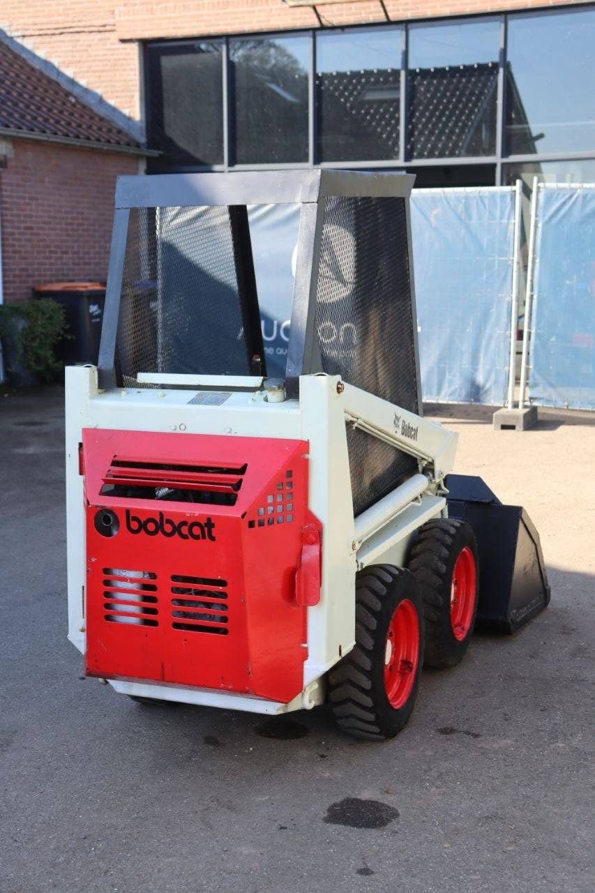 Radlader du type Bobcat 343, Gebrauchtmaschine en Antwerpen (Photo 7)