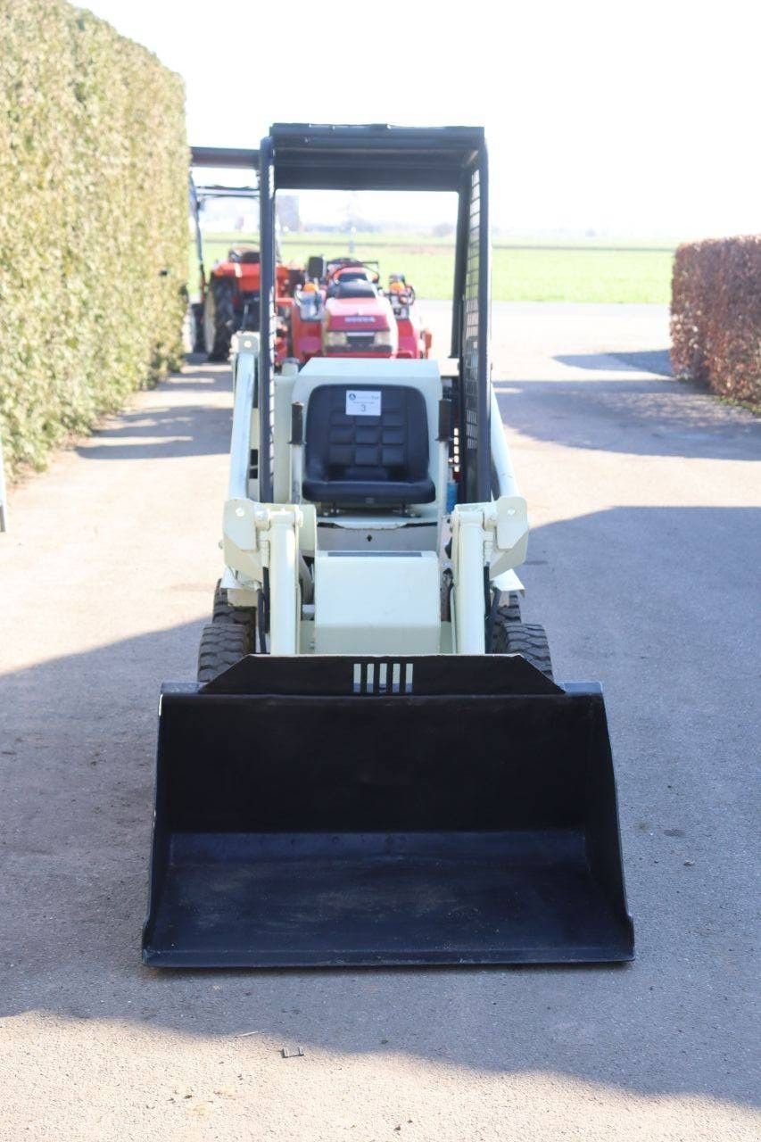 Radlader du type Bobcat 343, Gebrauchtmaschine en Antwerpen (Photo 9)