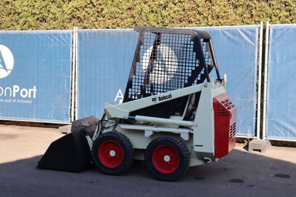 Radlader du type Bobcat 343, Gebrauchtmaschine en Antwerpen (Photo 3)
