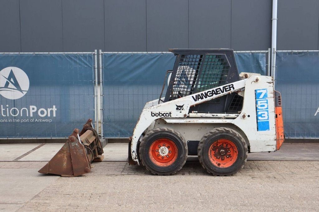 Radlader du type Bobcat 753, Gebrauchtmaschine en Antwerpen (Photo 2)