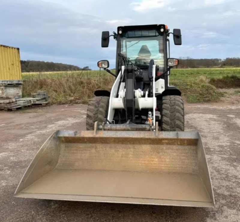 Radlader des Typs Bobcat L 85, Gebrauchtmaschine in Paderborn (Bild 1)