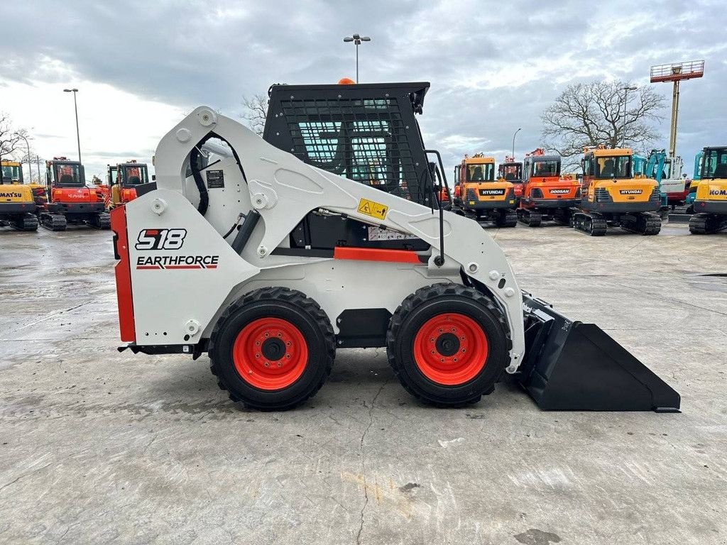Radlader du type Bobcat S18-C4, Neumaschine en Antwerpen (Photo 4)
