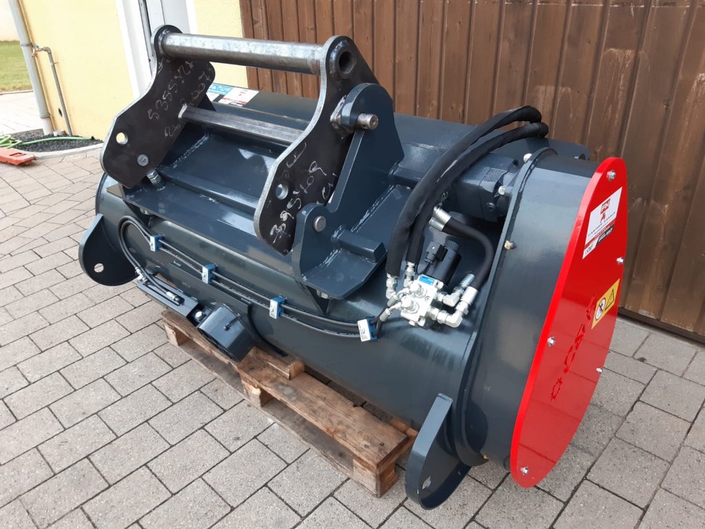 Radlader of the type C&F SRL BMX 650T, Neumaschine in Garching  (Picture 5)