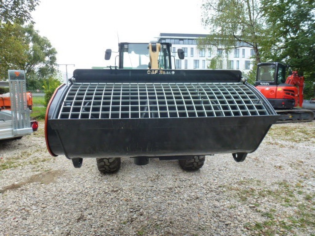 Radlader of the type C&F SRL BMX 650T, Neumaschine in Garching  (Picture 3)