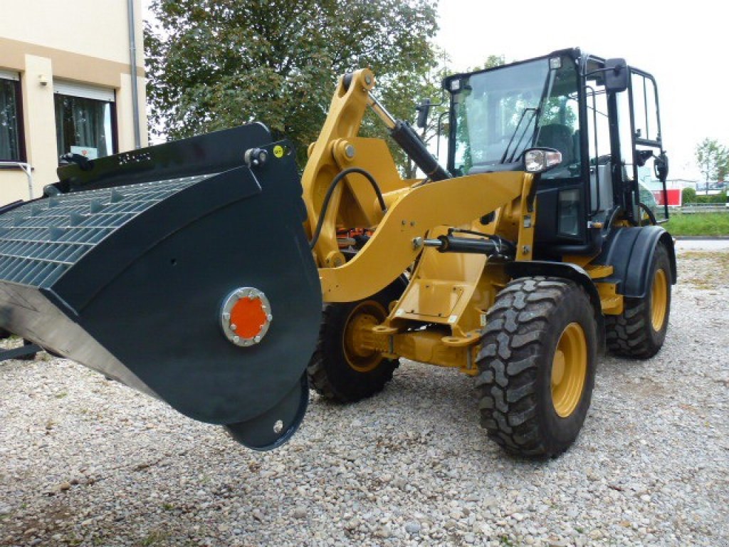 Radlader of the type C&F SRL BMX 650T, Neumaschine in Garching  (Picture 4)