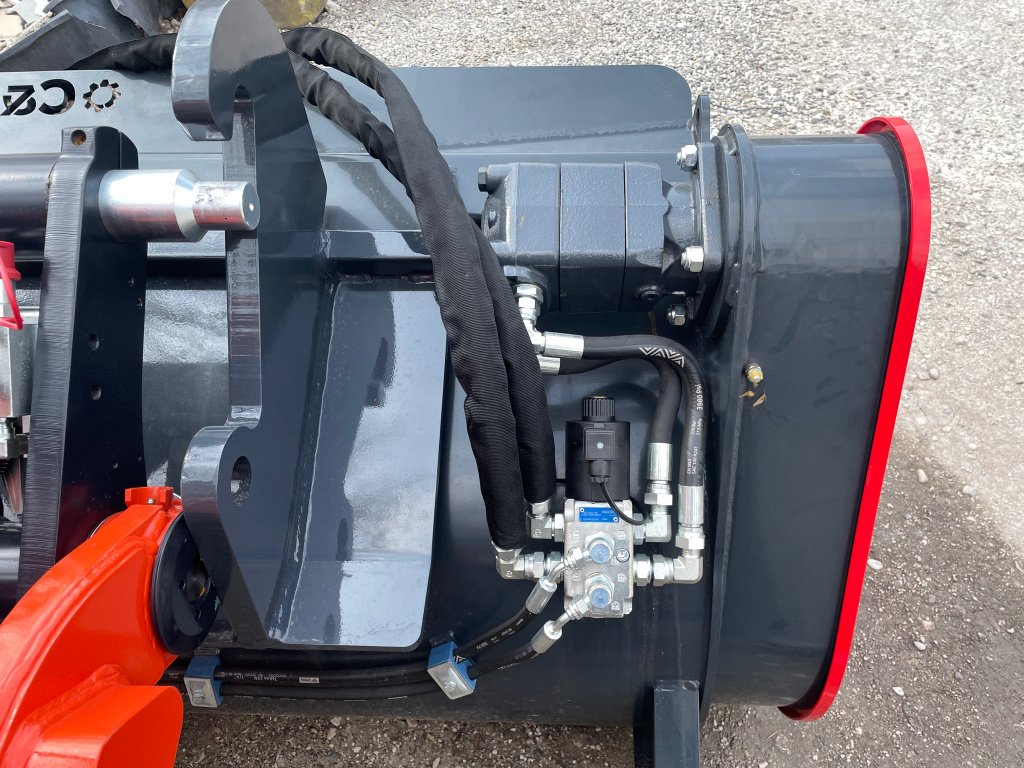 Radlader of the type C&F SRL BMX 650T, Neumaschine in Garching  (Picture 17)