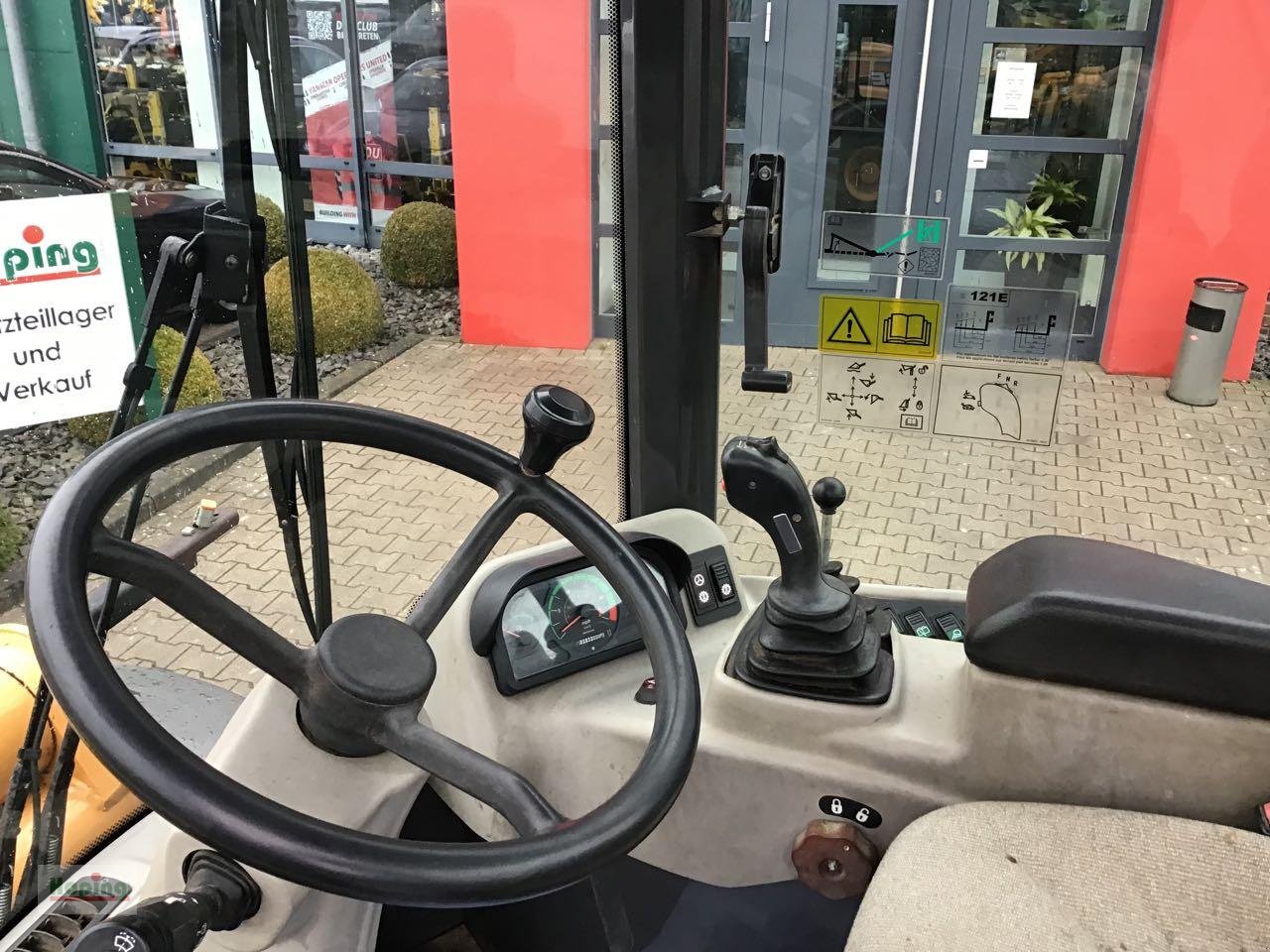 Radlader от тип Case IH 121 E HS, Gebrauchtmaschine в Bakum (Снимка 10)