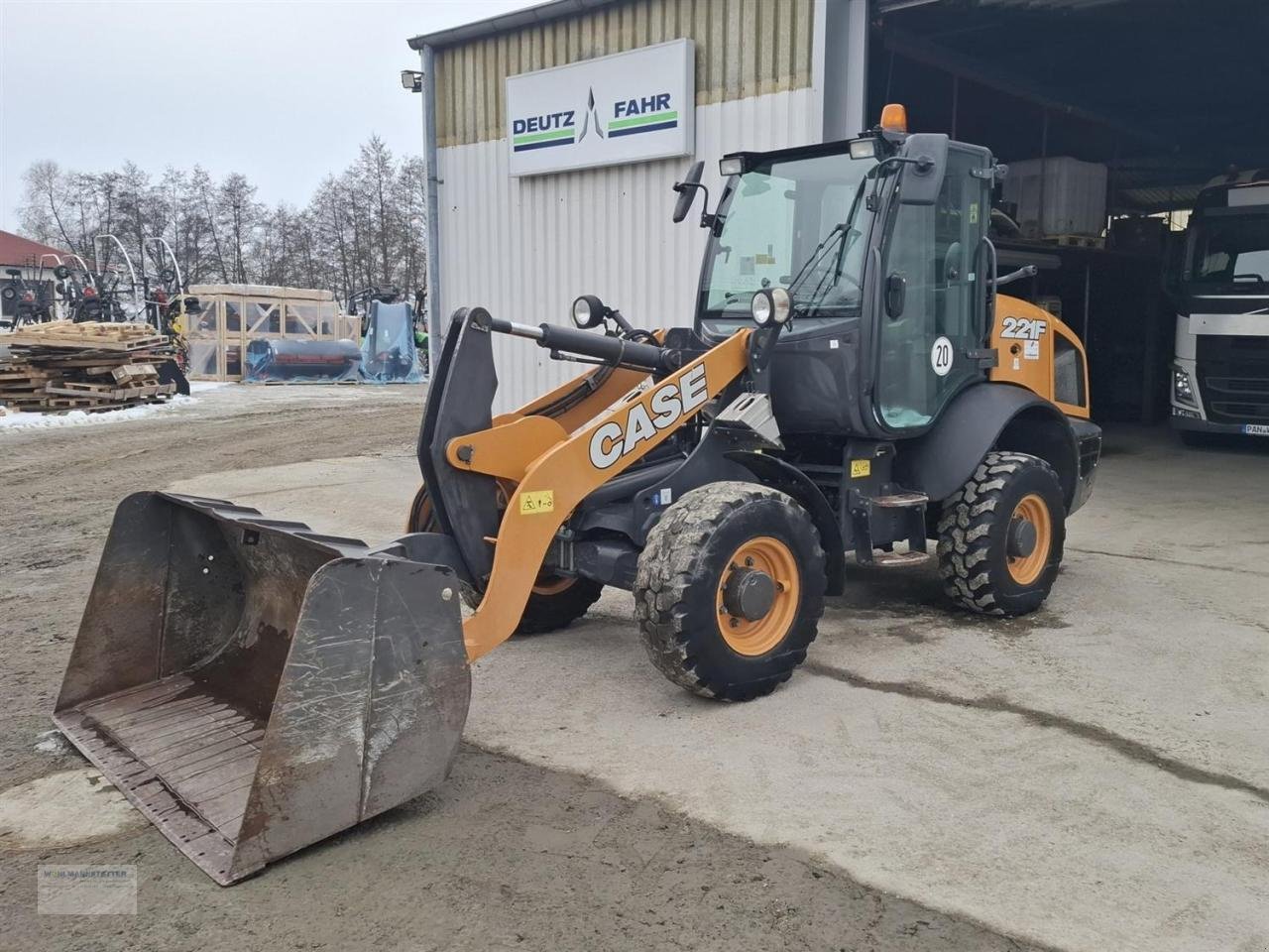 Radlader от тип Case IH 221 F, Gebrauchtmaschine в Unterdietfurt (Снимка 2)