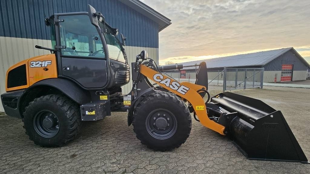 Radlader of the type Case IH 321 F, Gebrauchtmaschine in Ringe (Picture 1)