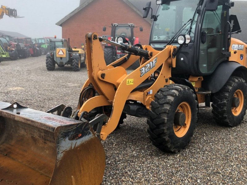 Radlader типа Case IH 321F, Gebrauchtmaschine в Nørager (Фотография 1)