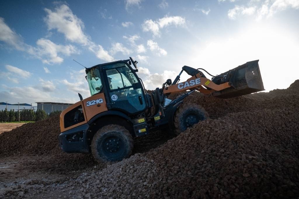 Radlader Türe ait Case IH 321G HS Xr, Gebrauchtmaschine içinde Vrå, Frejlev, Hornslet & Ringsted (resim 1)