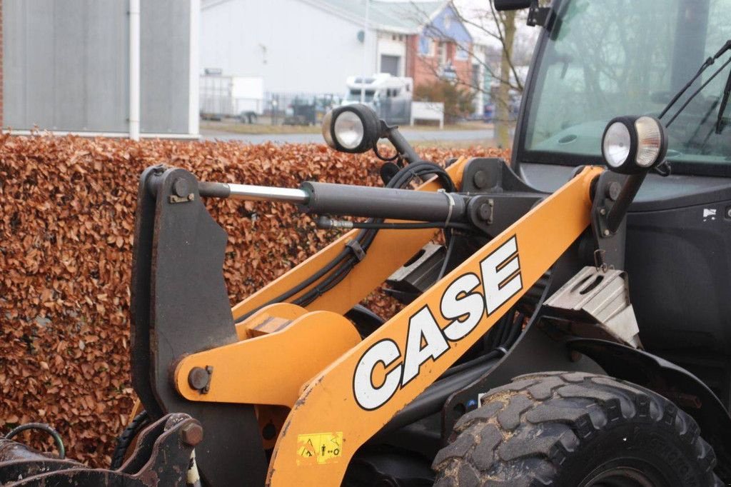 Radlader от тип Case 121F, Gebrauchtmaschine в Antwerpen (Снимка 11)