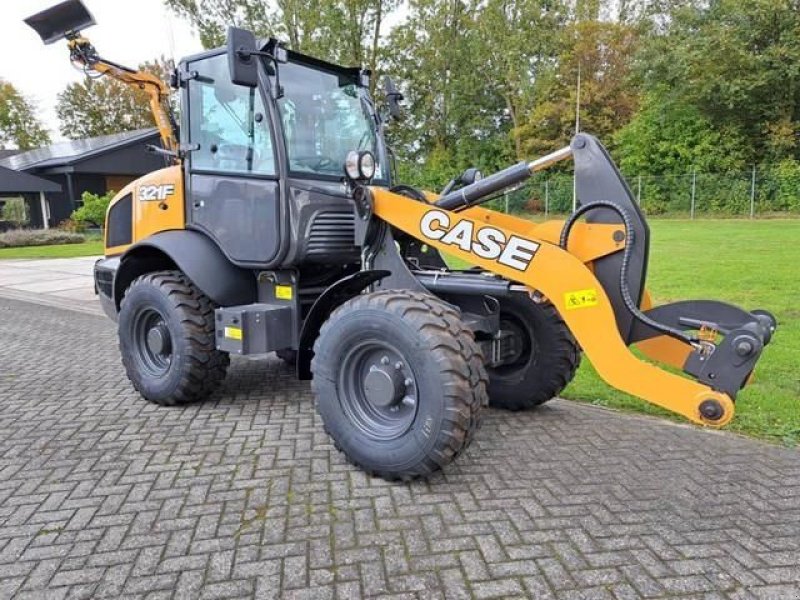 Radlader типа Case 321F-HS, Gebrauchtmaschine в Almelo