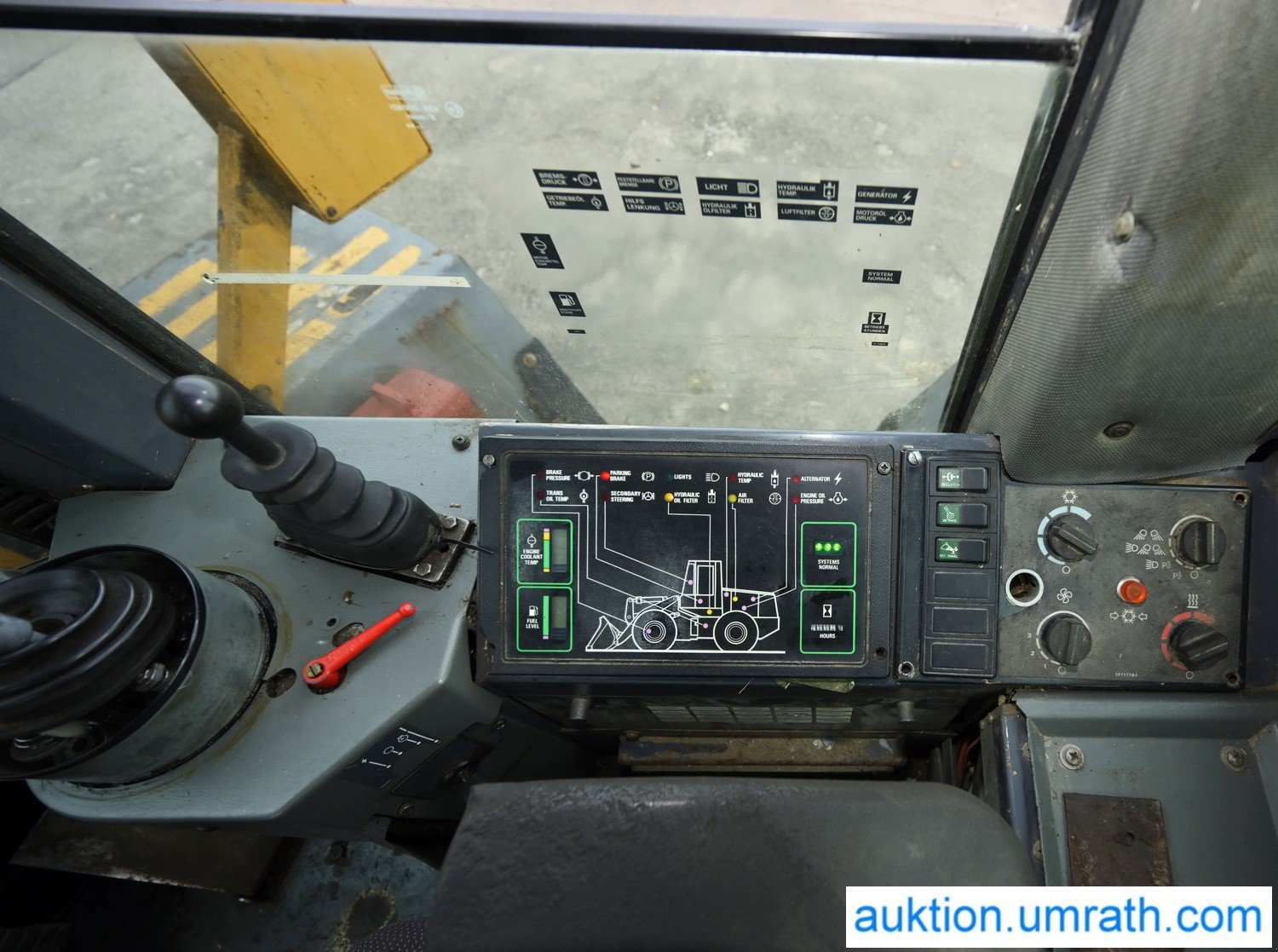 Radlader des Typs Case 721B, Gebrauchtmaschine in Neresheim (Bild 22)