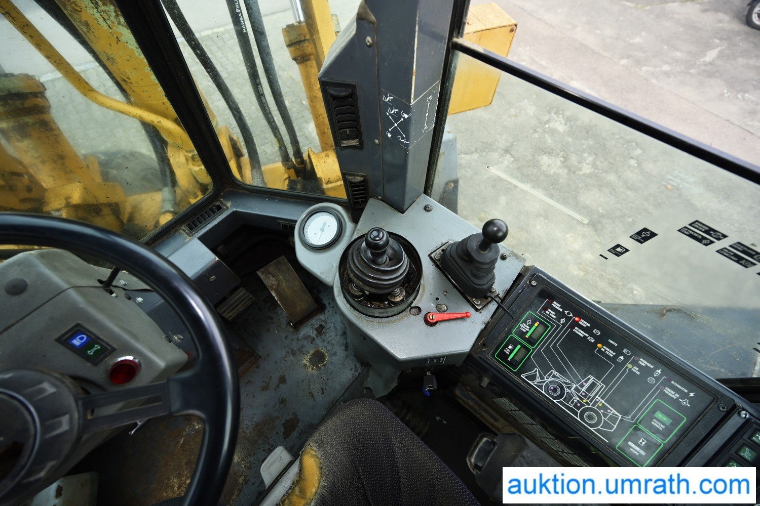 Radlader des Typs Case 721B, Gebrauchtmaschine in Neresheim (Bild 23)