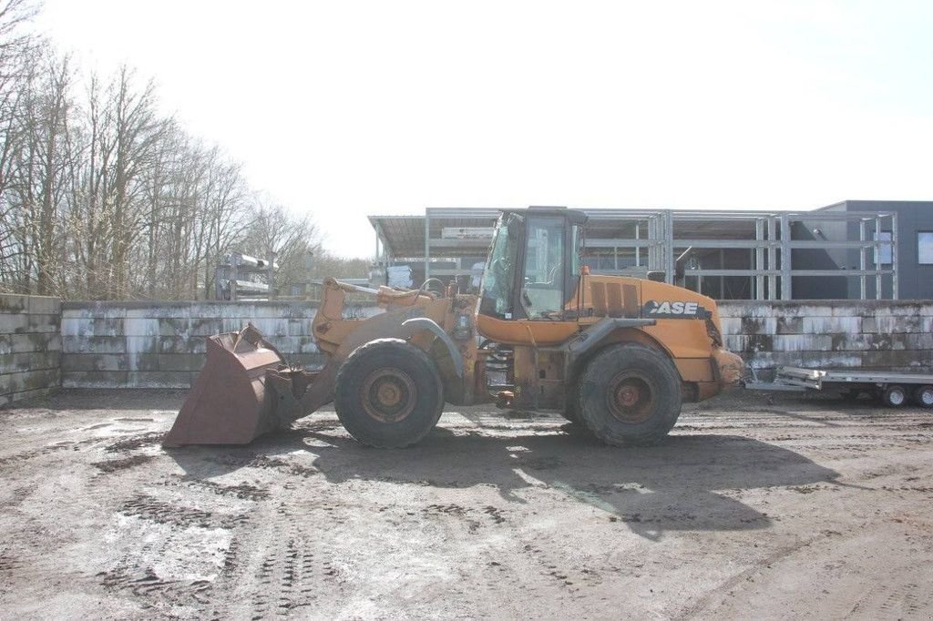 Radlader Türe ait Case 821E, Gebrauchtmaschine içinde Antwerpen (resim 2)