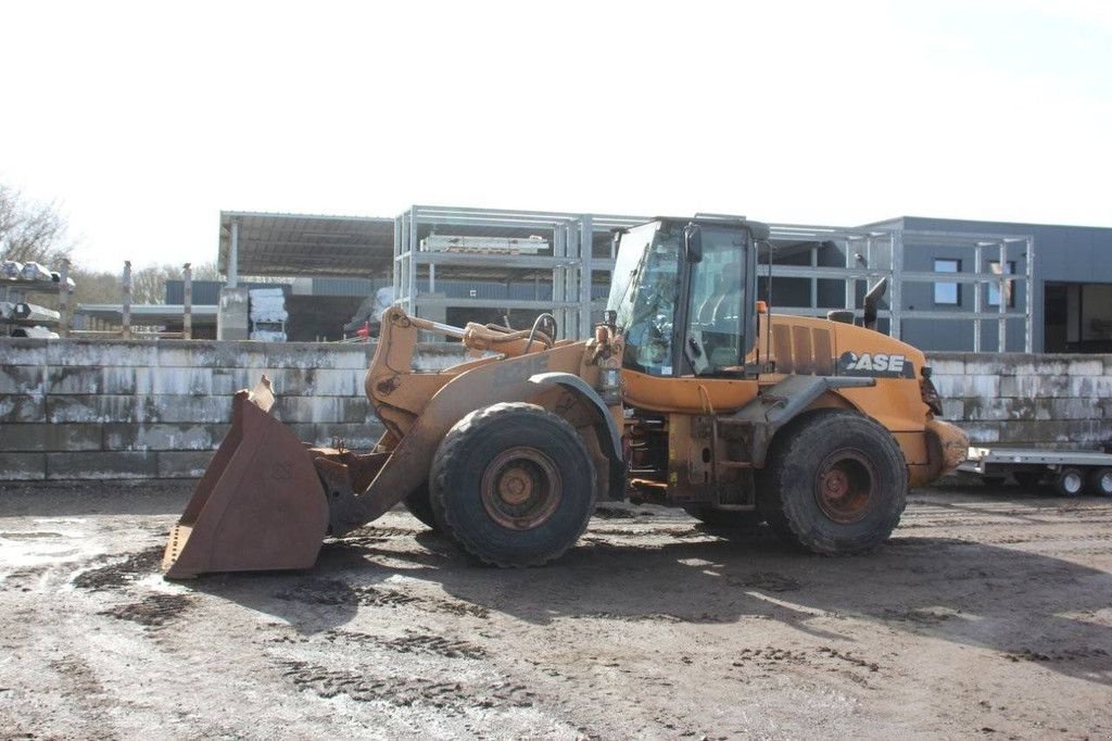 Radlader Türe ait Case 821E, Gebrauchtmaschine içinde Antwerpen (resim 1)