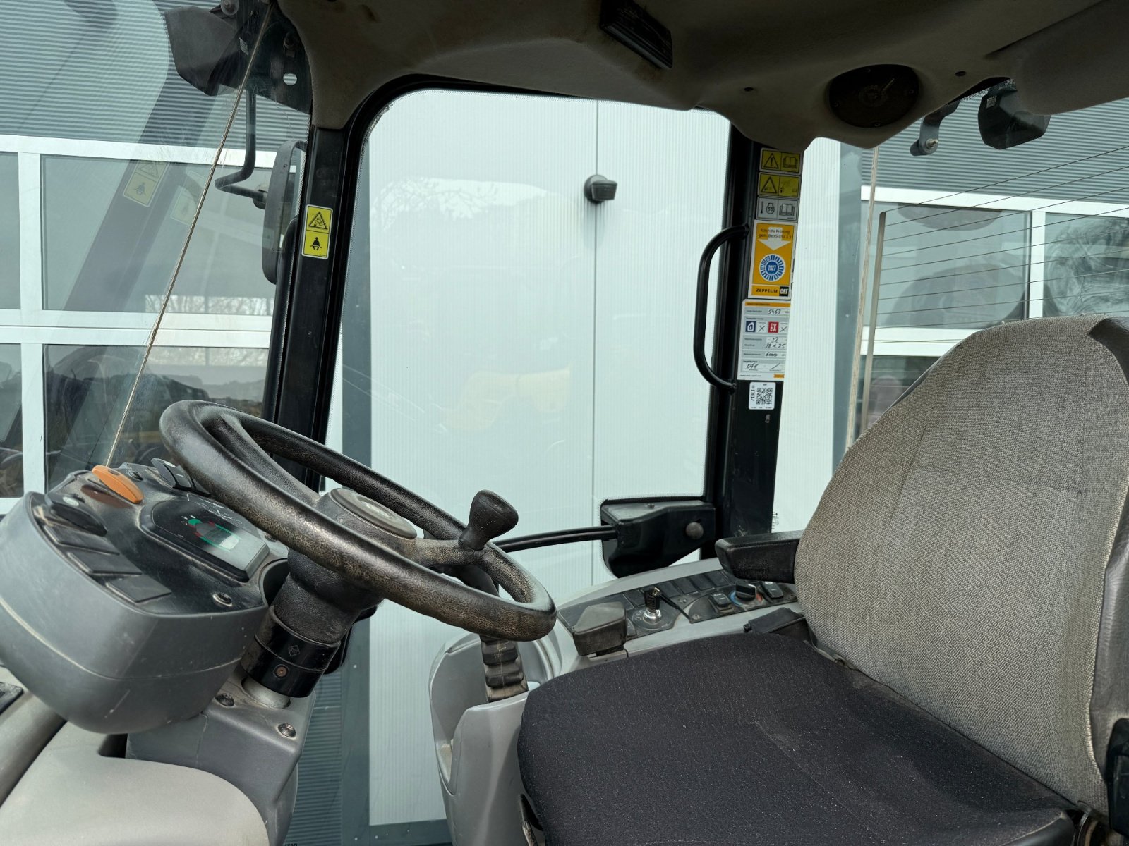 Radlader des Typs CAT 906 H, Gebrauchtmaschine in Falkenstein (Bild 7)