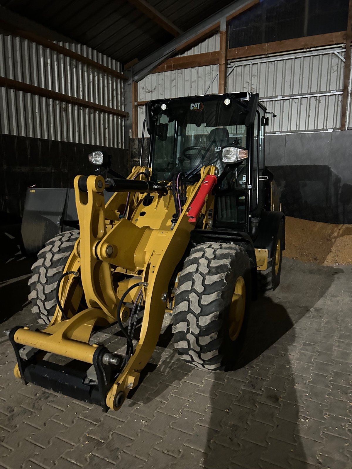 Radlader typu CAT 906 H, Gebrauchtmaschine v Ditzingen (Obrázek 2)