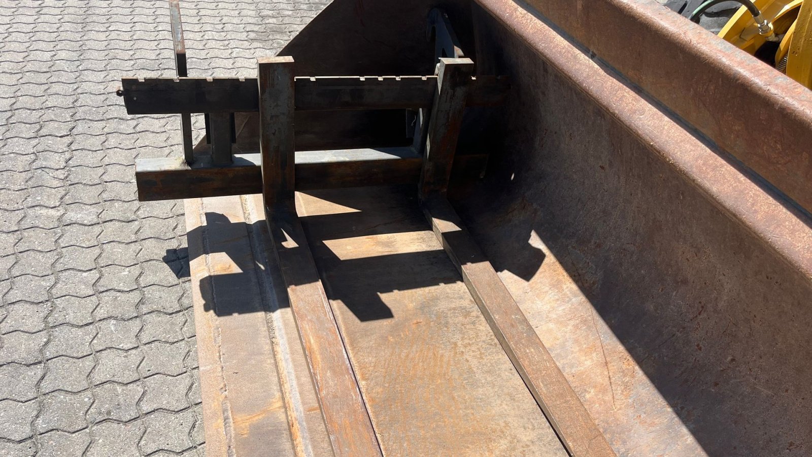 Radlader of the type CAT 906 M med skovl og gafler, Gebrauchtmaschine in Rønnede (Picture 16)