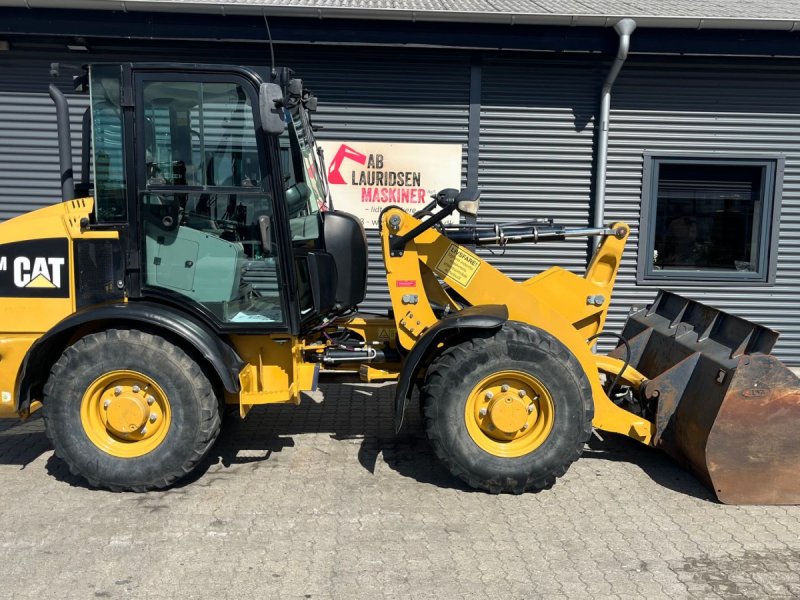 Radlader typu CAT 906 M med skovl og gafler, Gebrauchtmaschine v Rønnede (Obrázek 1)